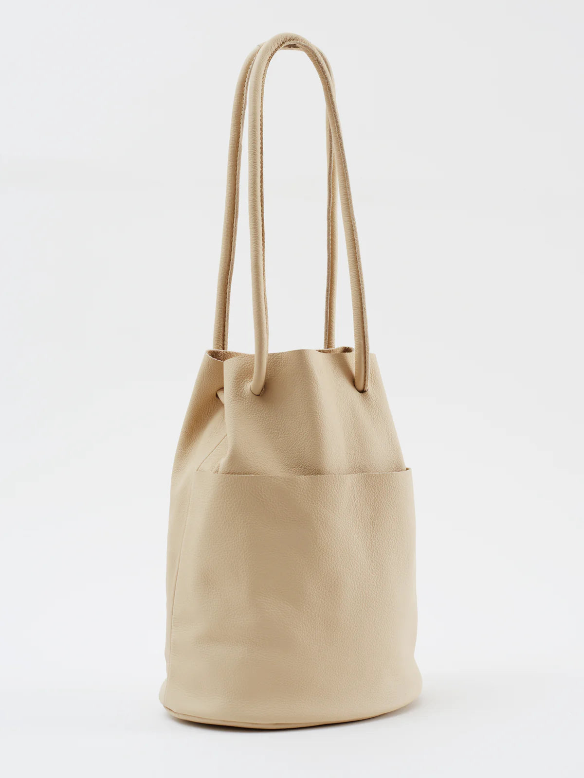 Are Studio Tube Bag in Crema