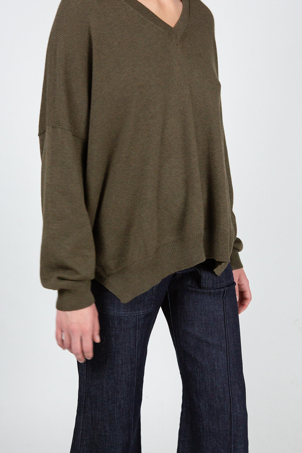 Anna Pima Cotton V Neck Pullover in Bracken