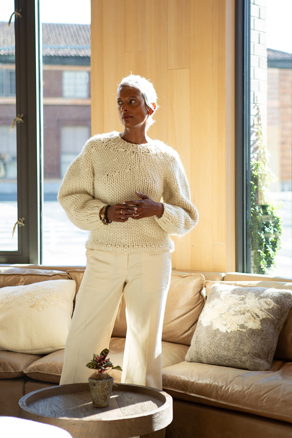 Merino Wool Crewneck Balloon Pullover In Winter White