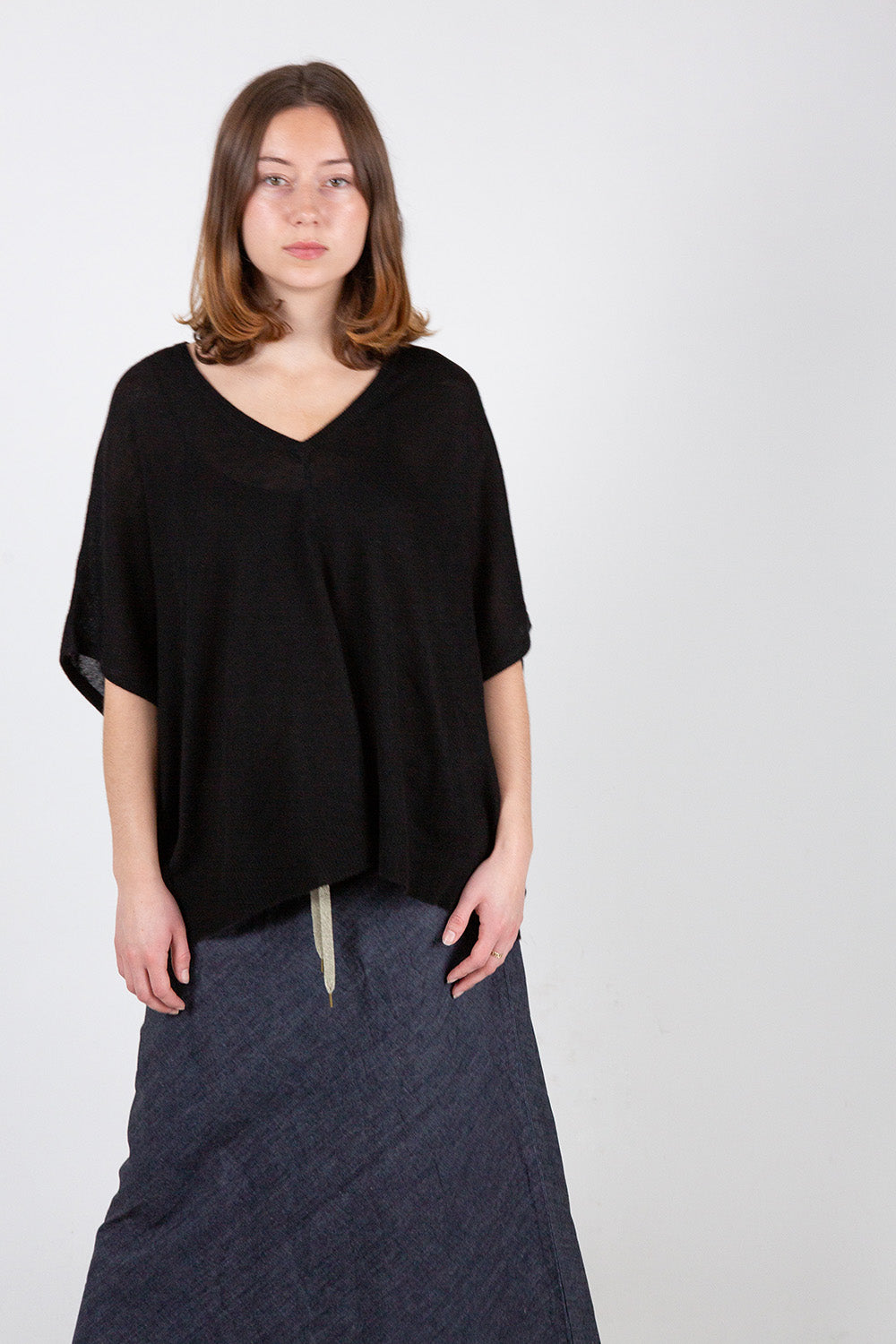 Cashmere V-Neck Cocoon Sweater In Onyx