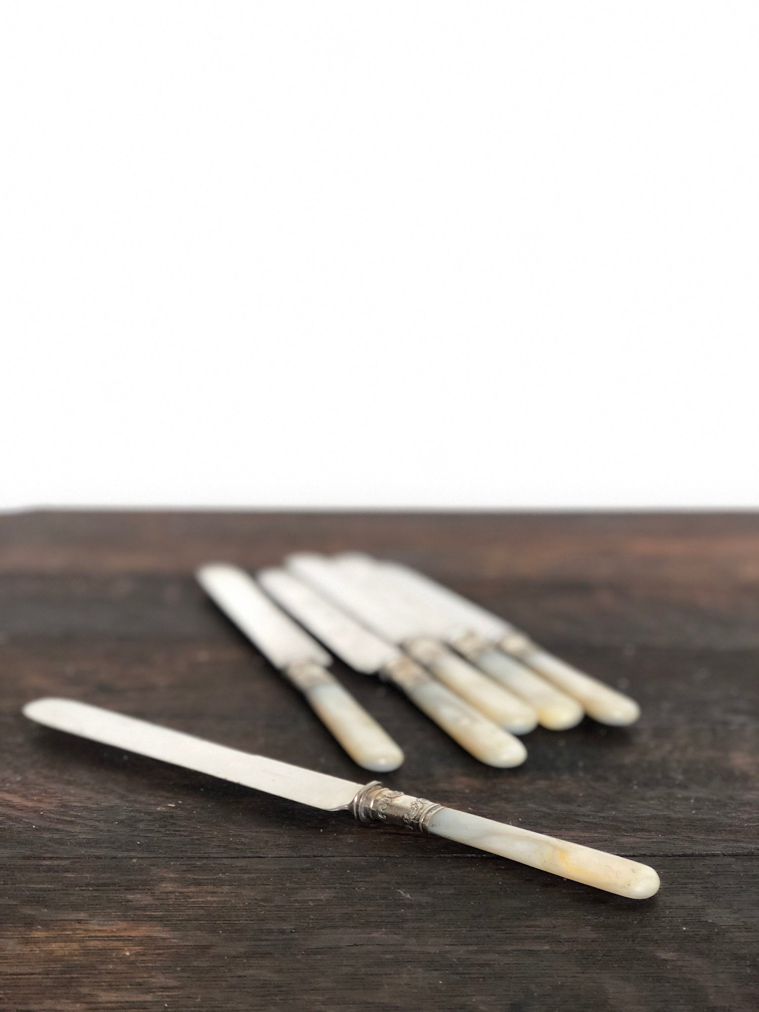 Vintage mother of pearl outlet knife carving set