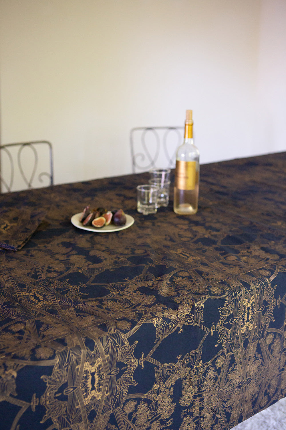 Botanicus Tablecloth in Navy/Gold