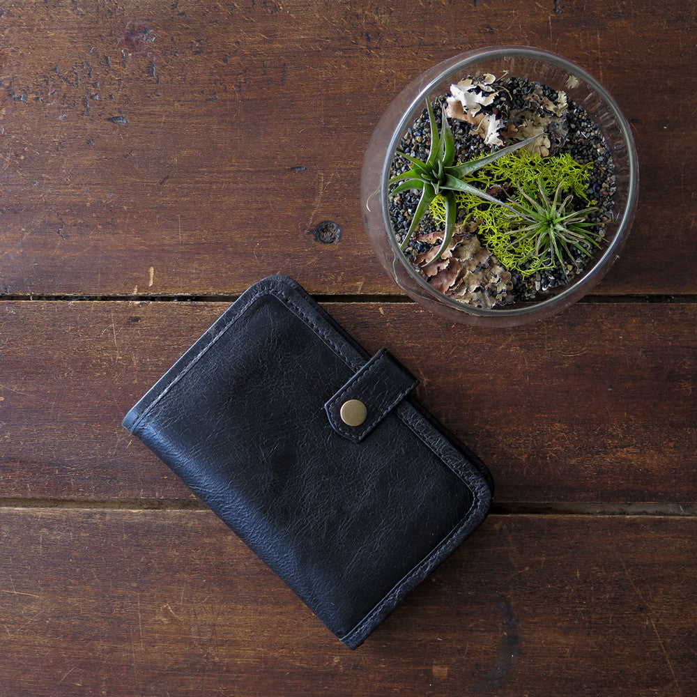 Eliot Leather Wallet In Black